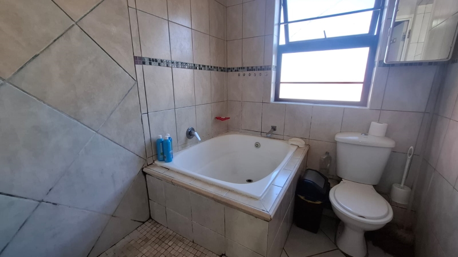 2 Bedroom Property for Sale in Woodlands Western Cape